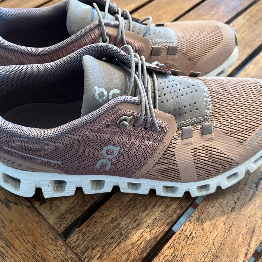 Boo Boo Alert!!!! women's On Cloud 5 running shoes Rosebrown/Fog Sz 6 - Picture 7 of 7